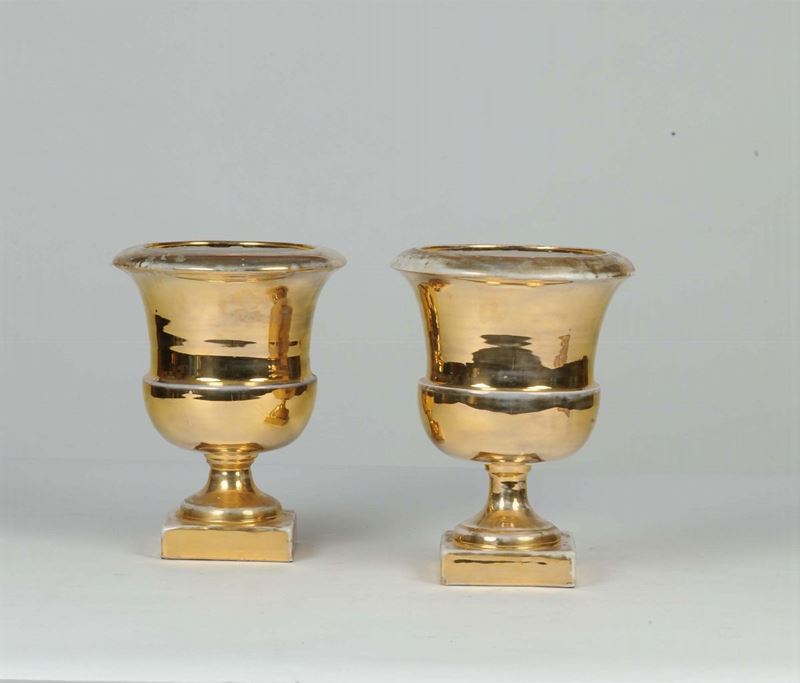 Coppia di vasi in porcellana dorati  - Auction House Sale Villa la Femara - Cambi Casa d'Aste