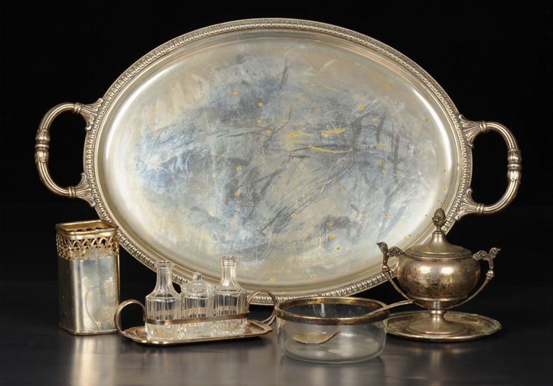 Lotto di oggetti in metallo, vetro ed argento  - Auction Antiquariato e Dipinti Antichi - Cambi Casa d'Aste