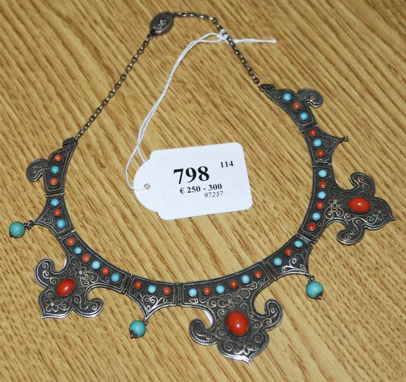 Collana in argento turchesi e coralli  - Asta Antiquariato e Dipinti Antichi - Cambi Casa d'Aste