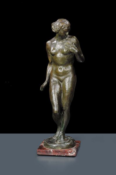 Statua Deco in Bronzo a Patina Scura Raffigurante Nudo Femminile in Piedi