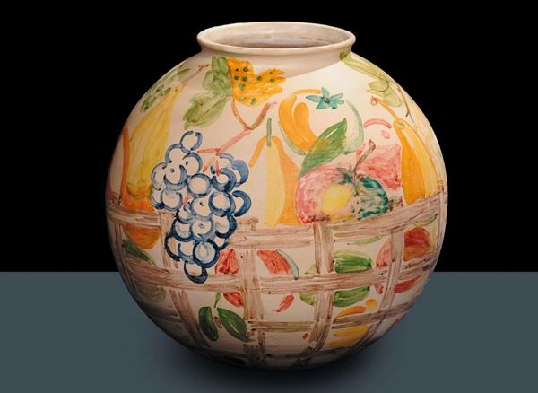 Oscar Saccorotti (1898-1996)Vaso in terracotta di forma sferica