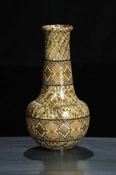 Vaso in Ceramica Decorato nei Toni del Marrone