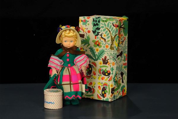 Bambola Lenci con scatola e nove bamboline