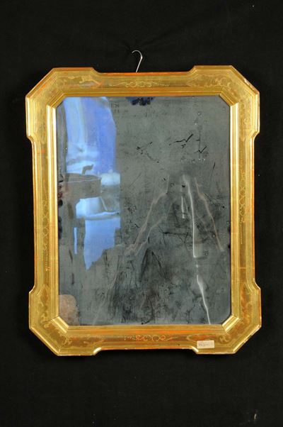 Coppie di Specchiere Umbertine in Legno Inciso e Dorato, XIX Secolo