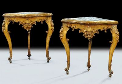 Coppia di Consoles Luigi XV Ad Angolo in Legno Intagliato e Dorato, Toscana Metˆ XVIII Secolo