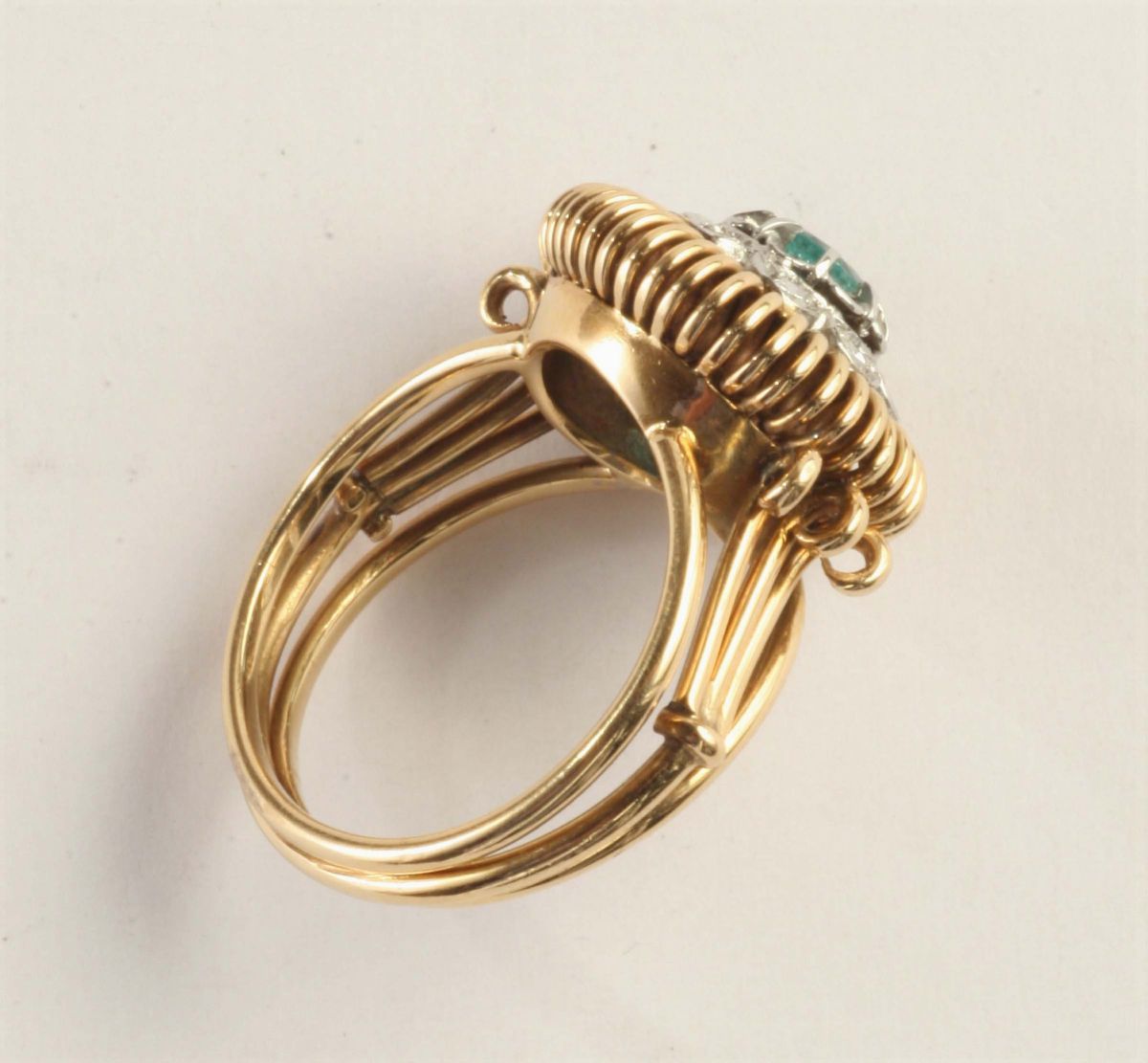 Anello con Smeraldo e Diamanti