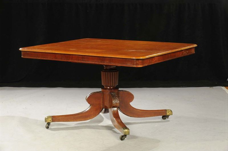 Tavolo da pranzo con due allunghe, Inghilterra XIX secolo  - Auction OnLine Auction 12-2011 - Cambi Casa d'Aste