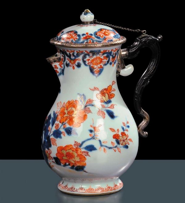 Caffettiera in porcellana Imari, XVIII secolo