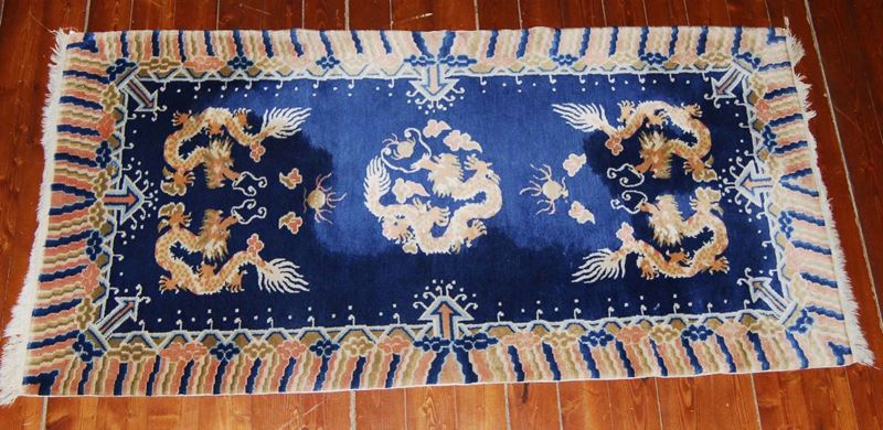 Tappeto cinese, inizio XX secolo   - Asta Antiquariato e Dipinti Antichi - Cambi Casa d'Aste