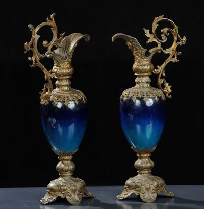 Coppia di Vasi in Opaline Blu e Metallo Dorato, XIX Secolo