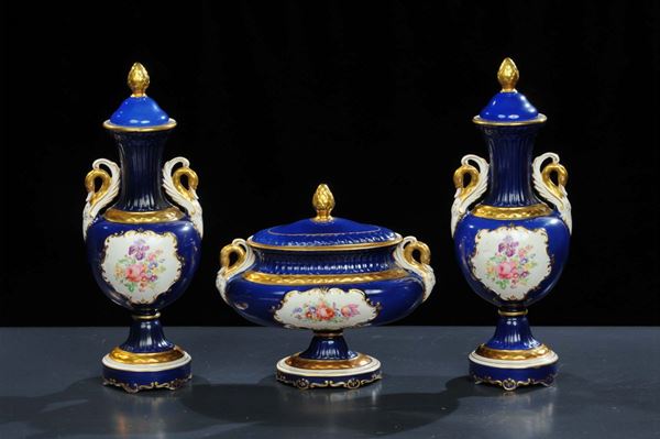 Trittico in porcellana blu, XIX secolo