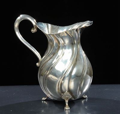 Brocca in Argento con Punzoni Inglesi, XX Secolo