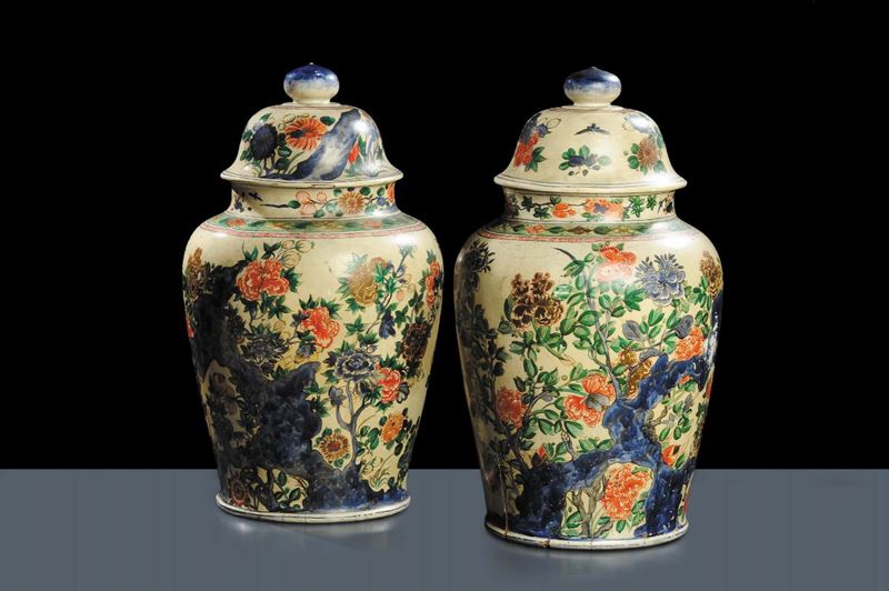 Coppia di vasi in legno laccato a cineserie, Piemonte XVIII secolo  - Asta Antiquariato e Dipinti Antichi - Cambi Casa d'Aste