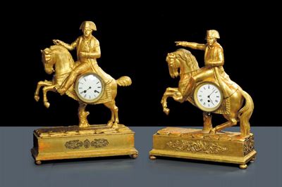 Coppia di Orologi in Legno Dorato, XIX Secolo