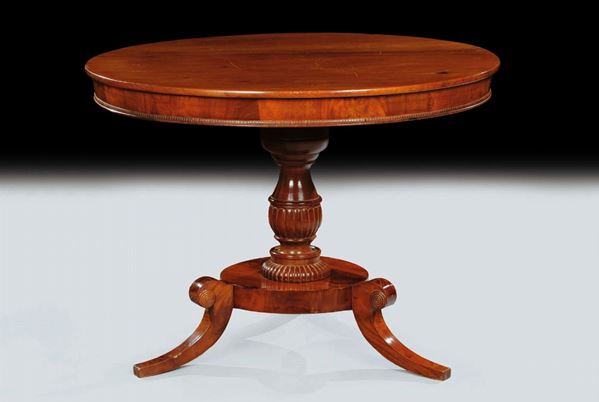 Tavolo circolare in legno di mogano, XIX secolo