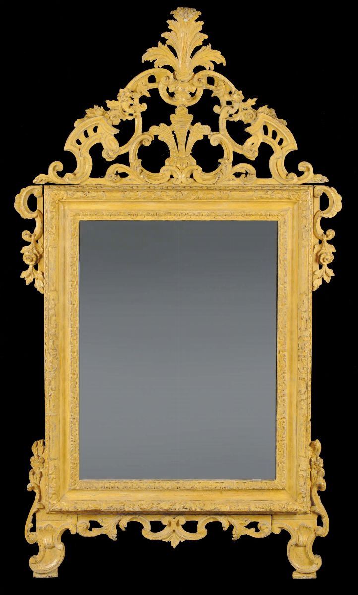 Specchiera Luigi XIV in legno intagliato e laccato, XVIII secolo  - Asta Antiquariato e Dipinti Antichi - Cambi Casa d'Aste