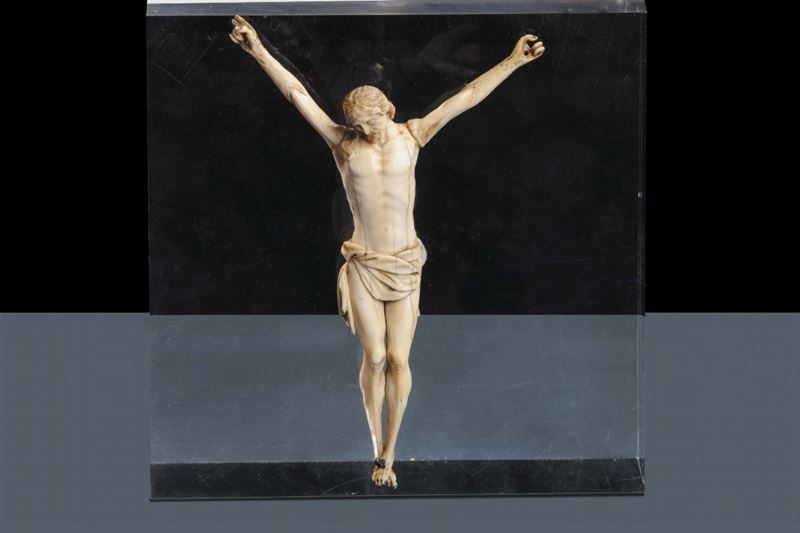 Piccolo Cristo in avorio, XVII secolo  - Auction Antiquariato e Dipinti Antichi - Cambi Casa d'Aste