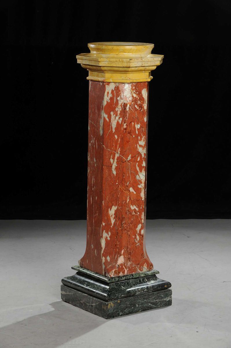 Colonna in marmo rosso con capitelli  - Asta Asta a Tempo 3-2014 - Cambi Casa d'Aste