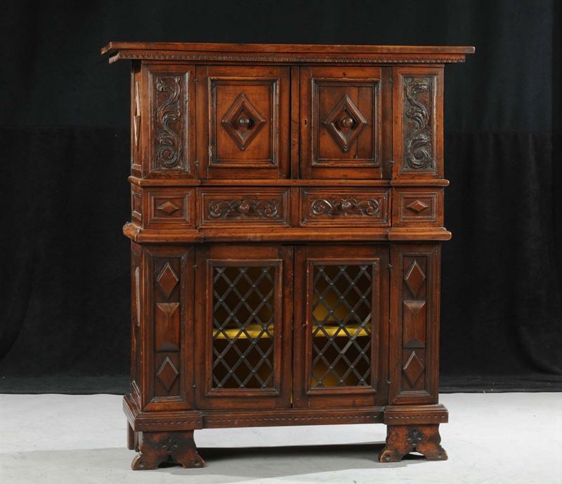 Credenza in stile Rinascimento a due corpi  - Auction Antiquariato e Dipinti Antichi - Cambi Casa d'Aste