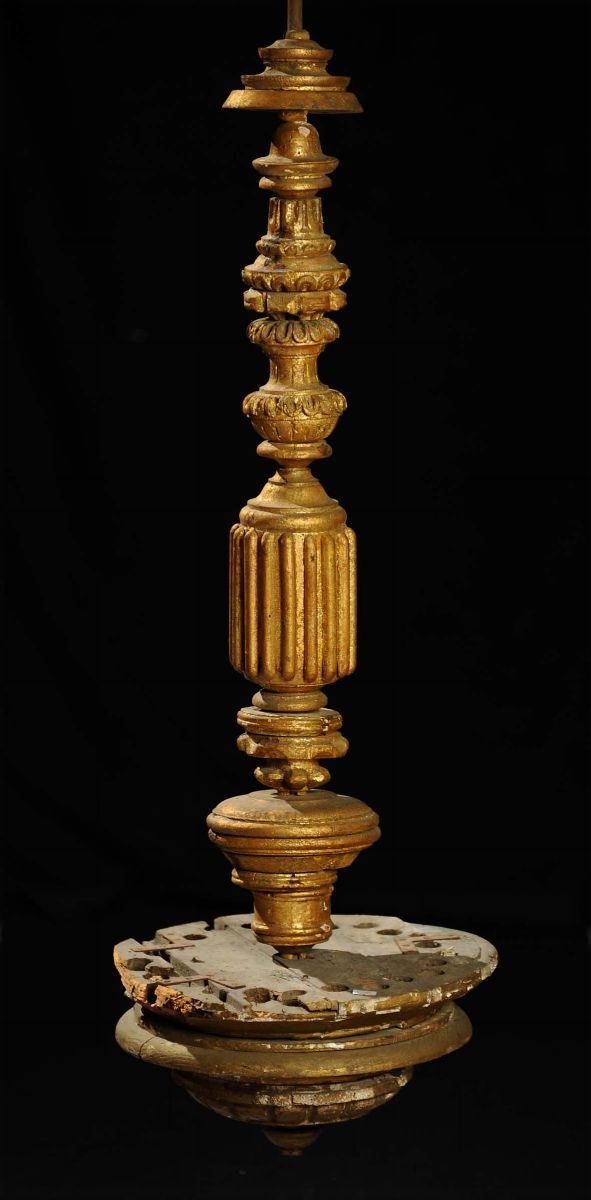 Fusto di lampadario intagliato e parzialmente dorato  - Asta Antiquariato e Dipinti Antichi - Cambi Casa d'Aste