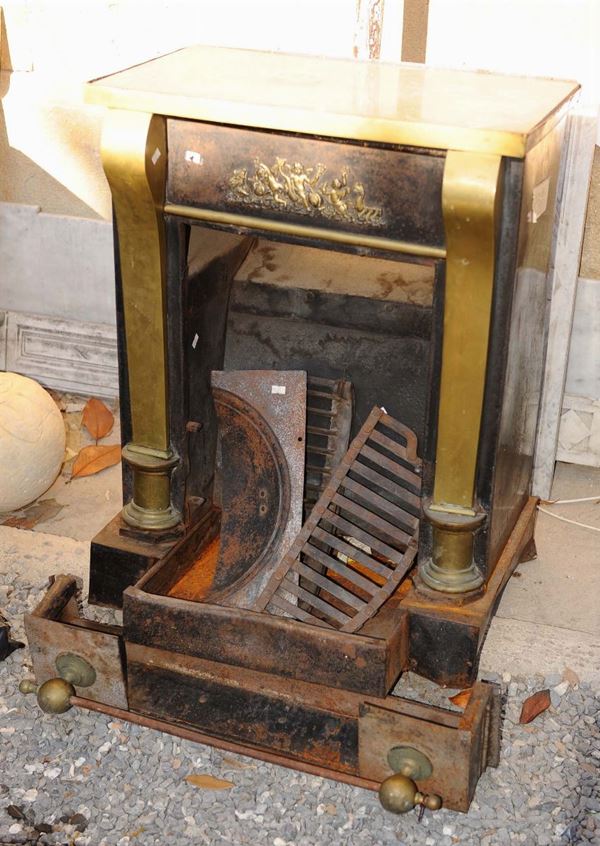 Stufa Impero in ferro e bronzo, XIX secolo