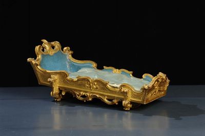 Piccolo Letto da Bambole in Legno Intagliato e Dorato, XVIII Secolo