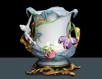 Vaso Liberty in Porcellana con Base in Bronzo