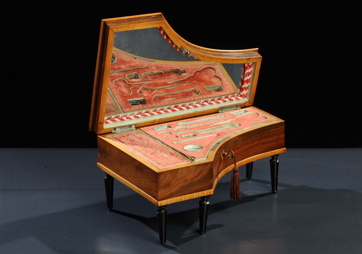Pianoforte in Miniatura con Carillon, Metˆ XIX Secolo