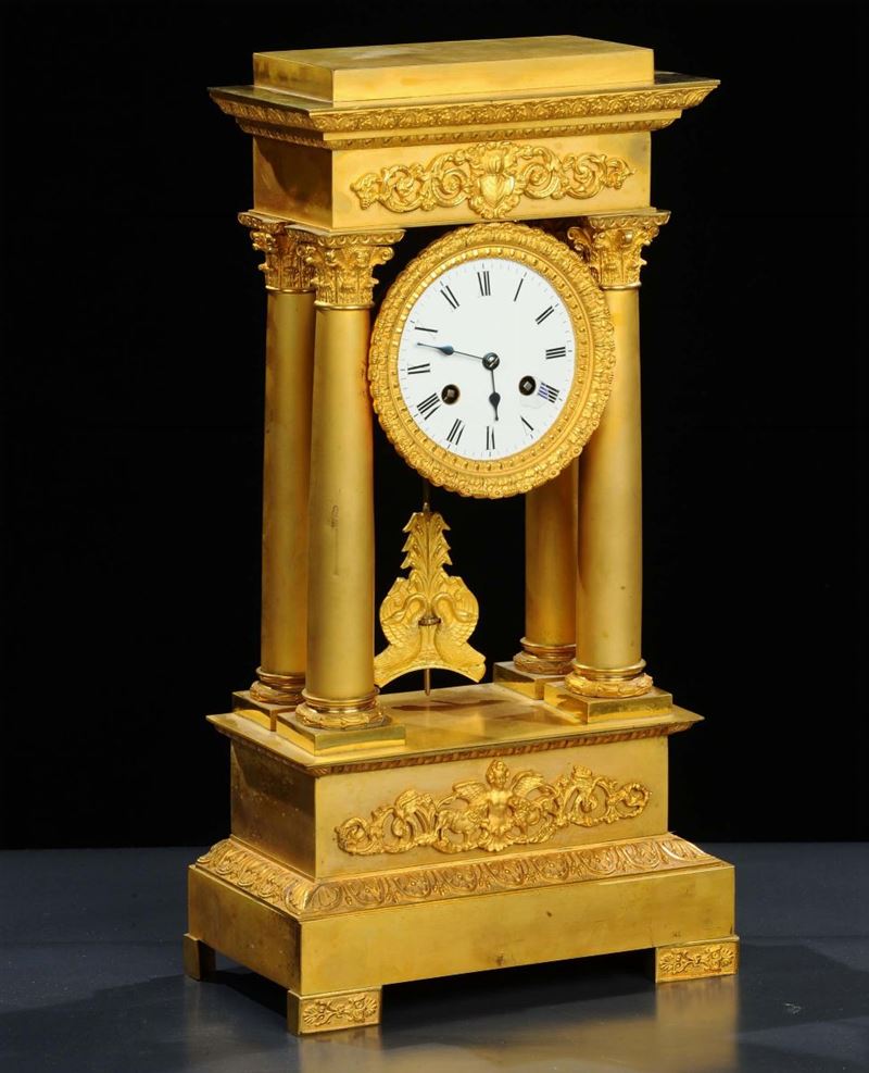 Orologio a portico in bronzo dorato, Francia XIX secolo  - Auction Antiquariato e Dipinti Antichi - Cambi Casa d'Aste