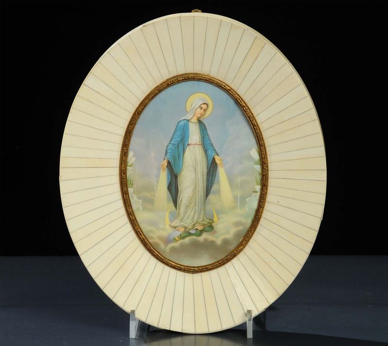 Cromolito raffigurante Madonna entro cornice in avorio, XX secolo  - Asta Antiquariato e Dipinti Antichi - Cambi Casa d'Aste