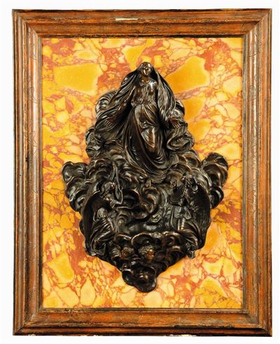 Acquasantiera in Bronzo Sbalzato su Placca in Marmo, XVIII Secolo