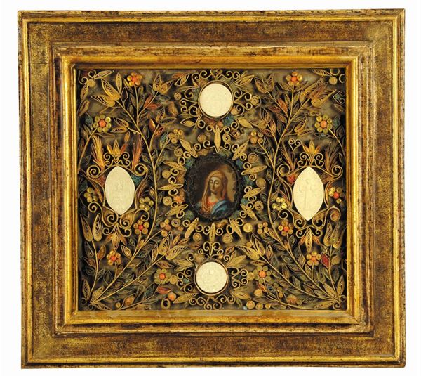 Miniatura raffigurante Madonna entro composizione in papier rolle e corallo, Sicilia XVIII secolo