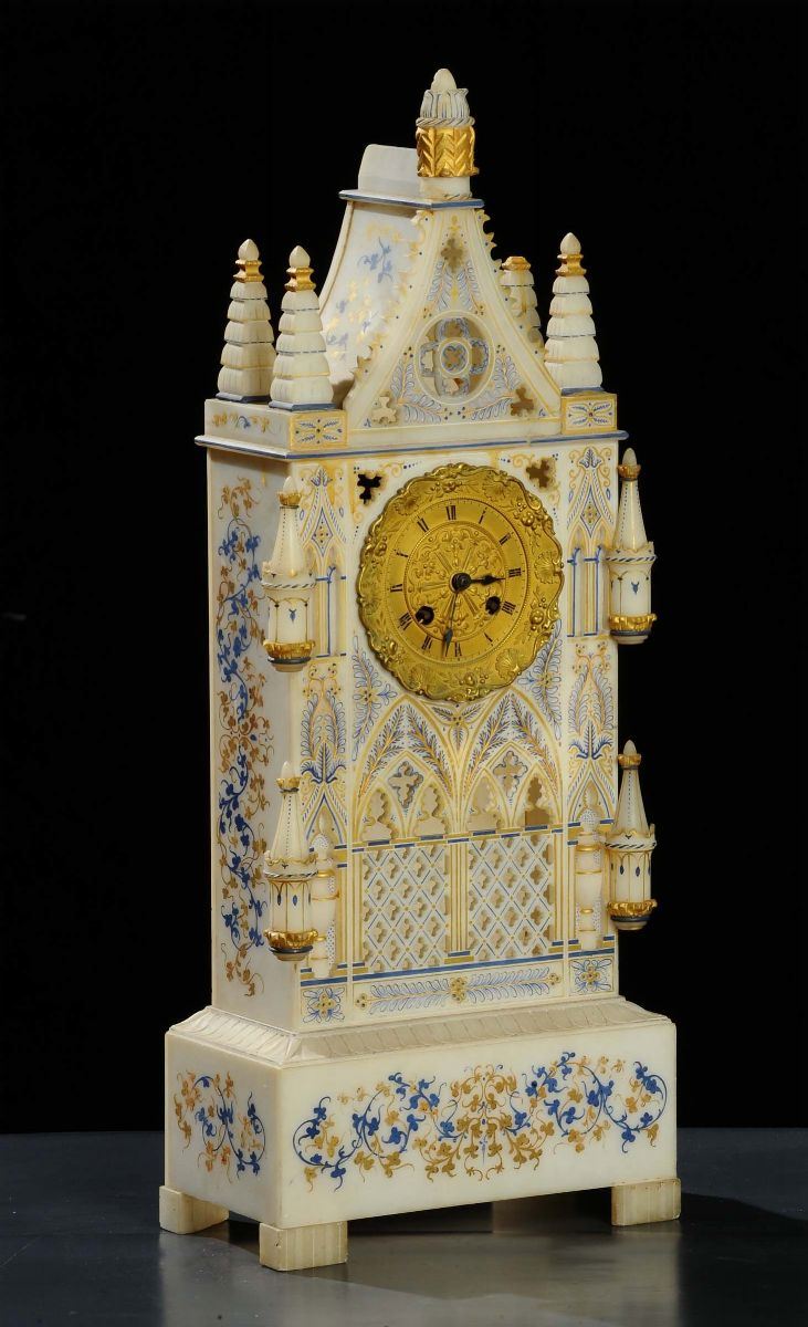 Orologio in alabastro a foggia di cattedrale, XIX secolo  - Auction Antiquariato e Dipinti Antichi - Cambi Casa d'Aste