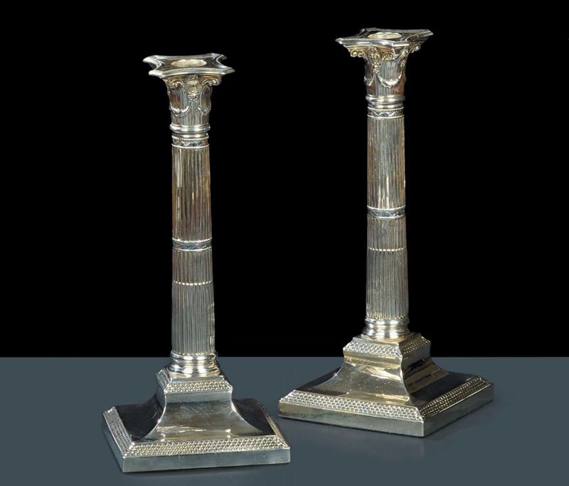 Coppia di candelieri in argento, Londra 1888  - Asta Antiquariato e Dipinti Antichi - Cambi Casa d'Aste
