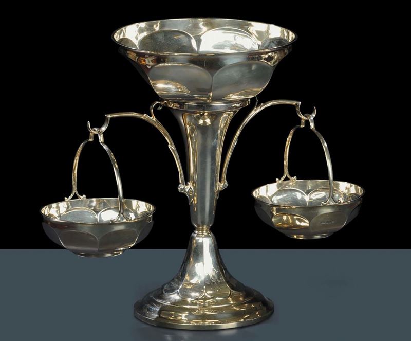 Epergne in argento, Sheffield 1908  - Asta Antiquariato e Dipinti Antichi - Cambi Casa d'Aste