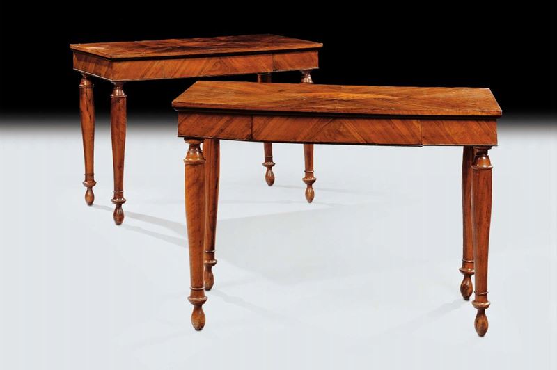 Coppia di console parzialmente lastronate in noce, XIX secolo  - Asta Antiquariato e Dipinti Antichi - Cambi Casa d'Aste