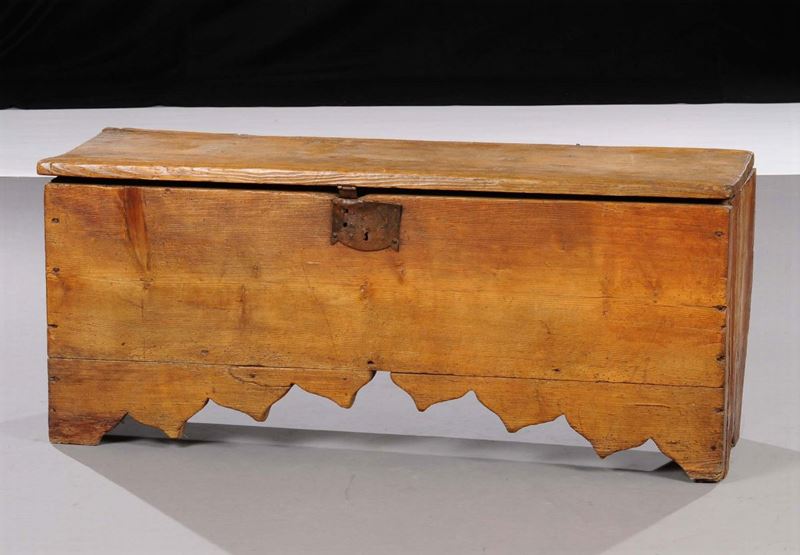 Cassa rustica in legno  - Asta Antiquariato e Dipinti Antichi - Cambi Casa d'Aste