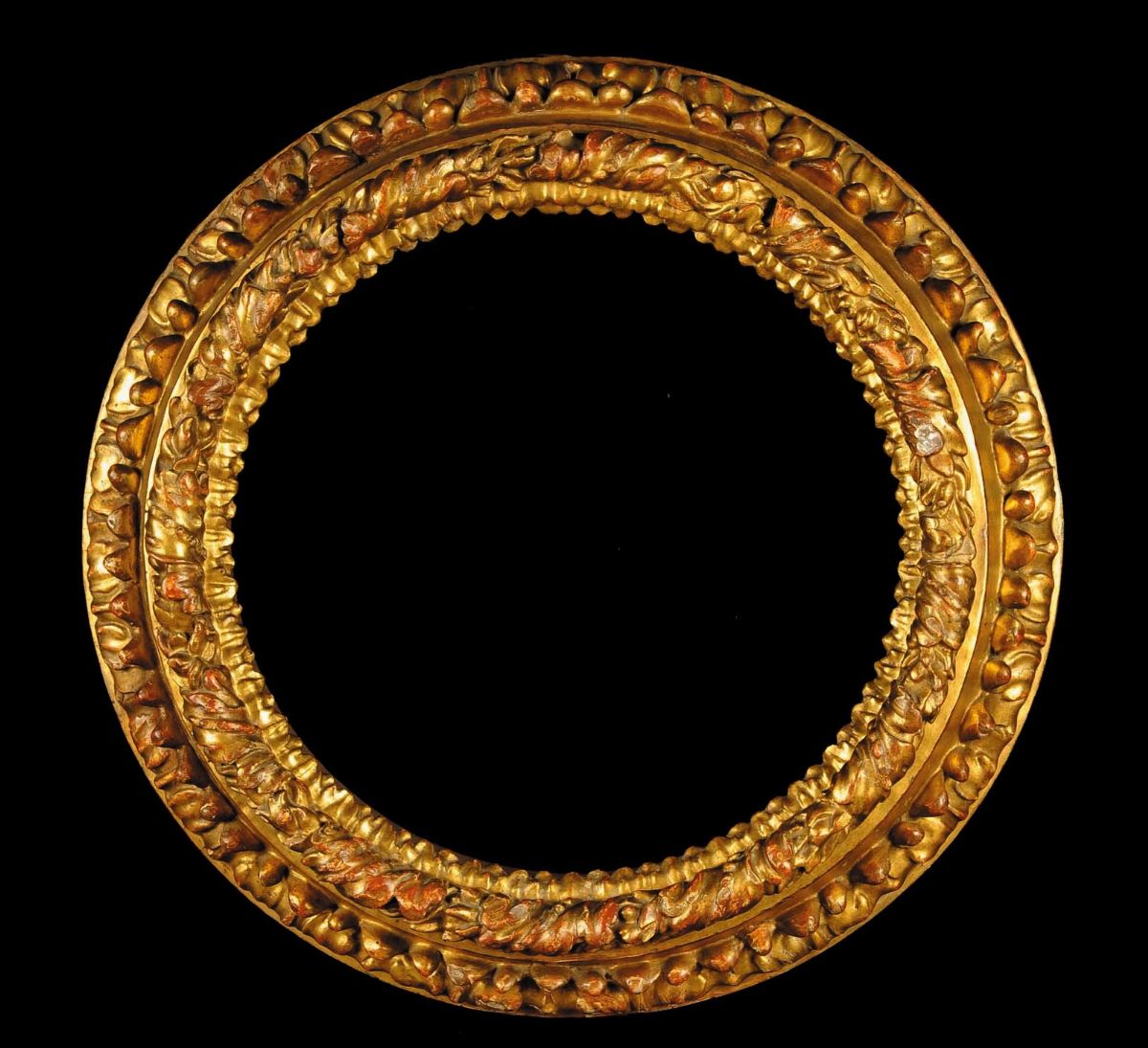 Cornice rotonda intagliata a foglie e dorata, XVII secolo - Asta  Antiquariato e Dipinti Antichi - Cambi Casa