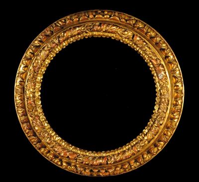 Cornice Rotonda Intagliata a Foglie e Dorata, XVII Secolo