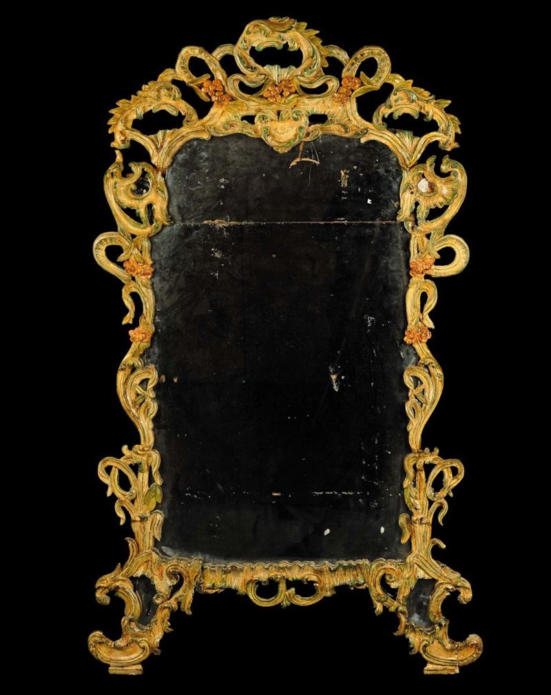 Specchiera in legno intagliato e laccato in policromia, XVIII secolo  - Asta Antiquariato e Dipinti Antichi - Cambi Casa d'Aste