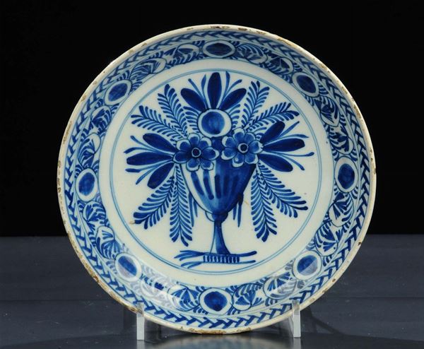 Piatto in maiolica Delft, XVIII secolo
