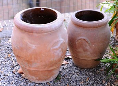 Due Piccole Giare in Terracotta