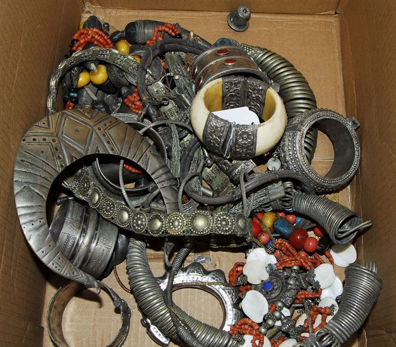 Lotto misto di oggetti indiani  - Asta Antiquariato e Dipinti Antichi - Cambi Casa d'Aste