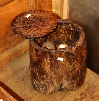 Antico Contenitore di Foglie di Tabacco