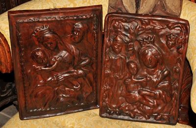 Due Formelle in Terracotta Raffiguranti la Sacra Famiglia