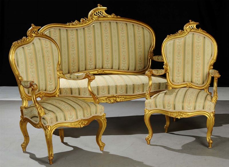 Divano e due poltrone in legno dorato ed intagliato, XIX secolo  - Auction Antiquariato e Dipinti Antichi - Cambi Casa d'Aste