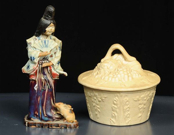 Statuina e scatola con coperchio in ceramica