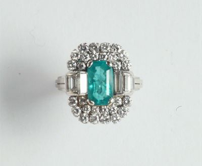 Anello con Smeraldo e Diamanti