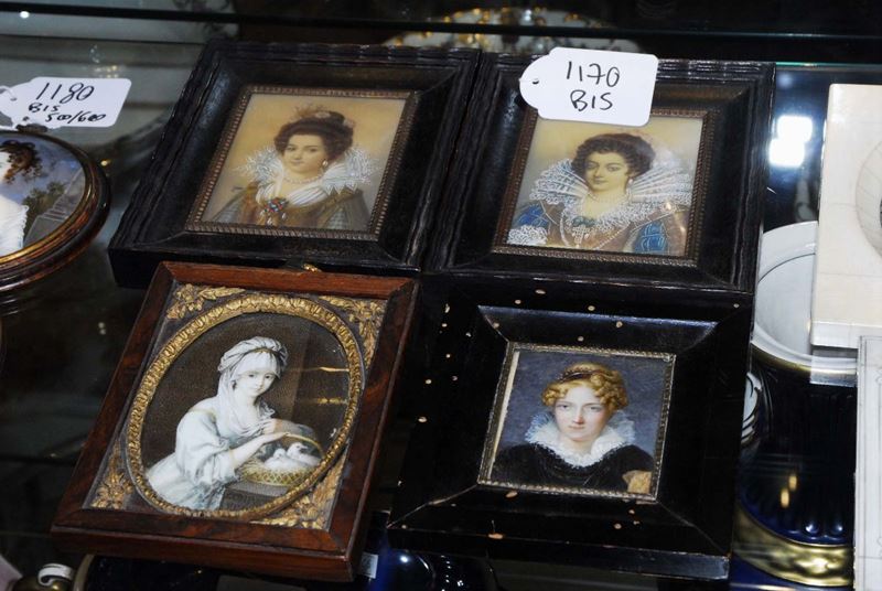 Quattro miniature con figure femminili in cornice, XIX secolo  - Auction Antiquariato e Dipinti Antichi - Cambi Casa d'Aste