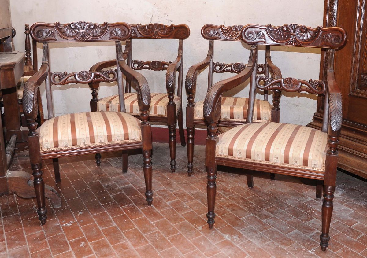 Divano e Quattro Poltrone in Legno di Mogano, XIX Secolo